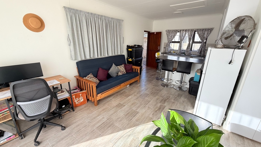 To Let 3 Bedroom Property for Rent in Heiderand Western Cape